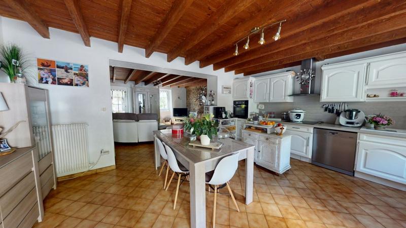 Maison - 175 m² - 6 pièces