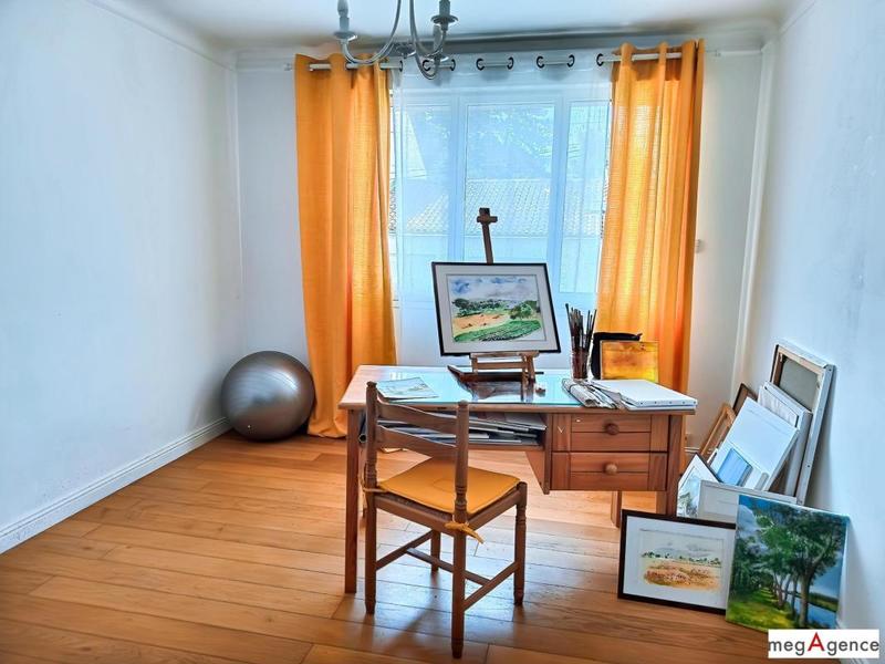 Maison - 224 m² - 8 pièces