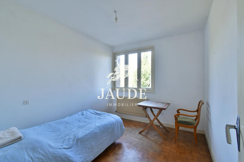 Maison - 221 m² - 10 pièces