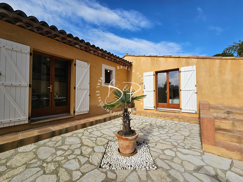 Maison - 236 m² - 10 pièces