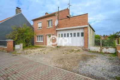 Maison - 94 m² - 5 pièces