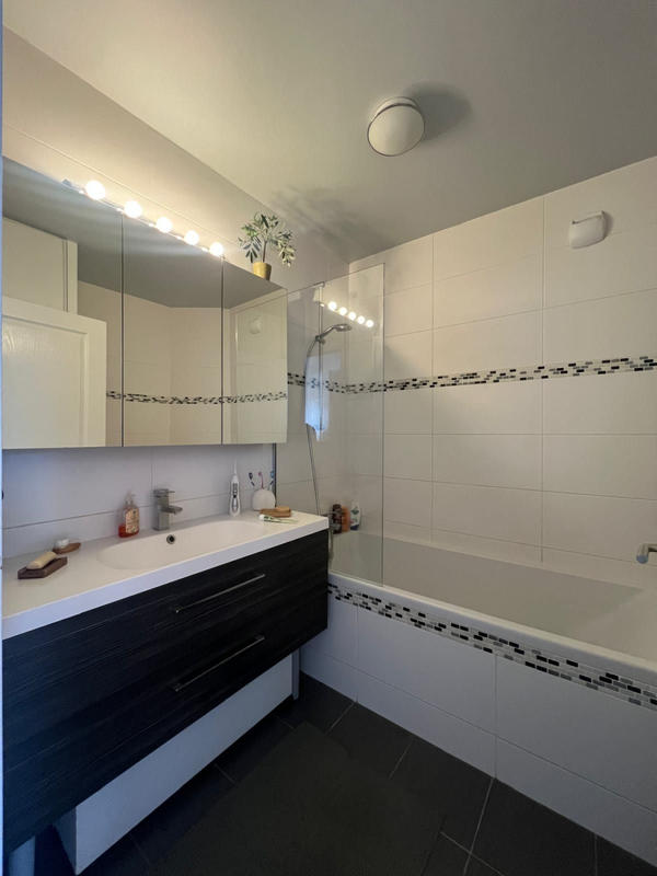 Appartement - 83 m² - 4 pièces