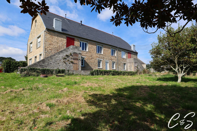 Maison ancienne - 300 m² - 1 pièce