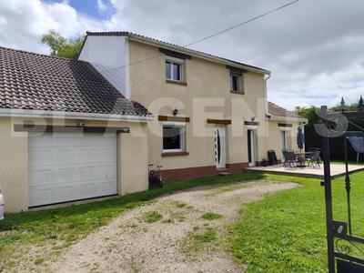 Maison contemporaine - 159 m² - 5 pièces