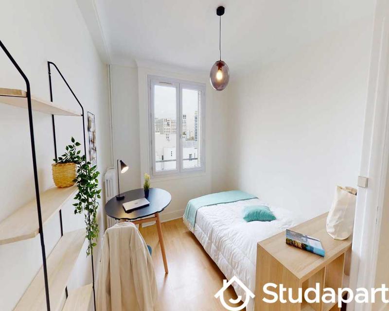 Chambre - 90 m² - 1 pièce
