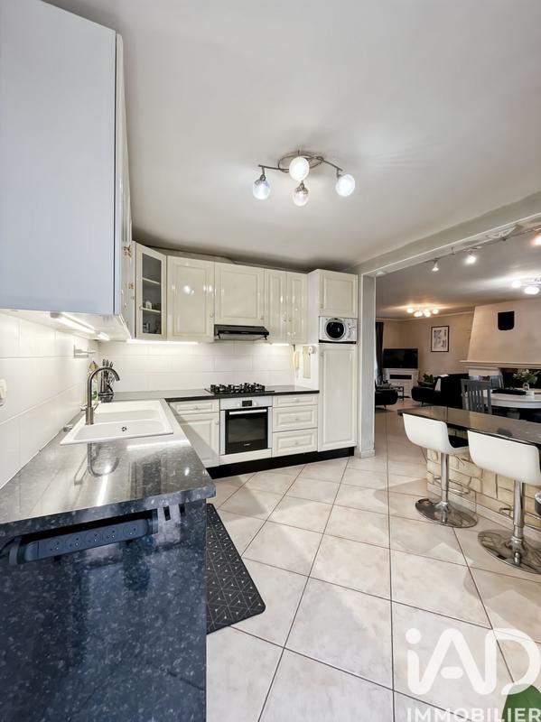 Maison - 127 m² - 6 pièces