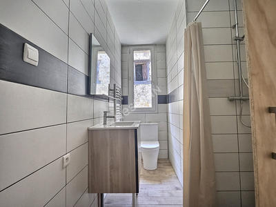 Immeuble - 180 m² - 11 pièces