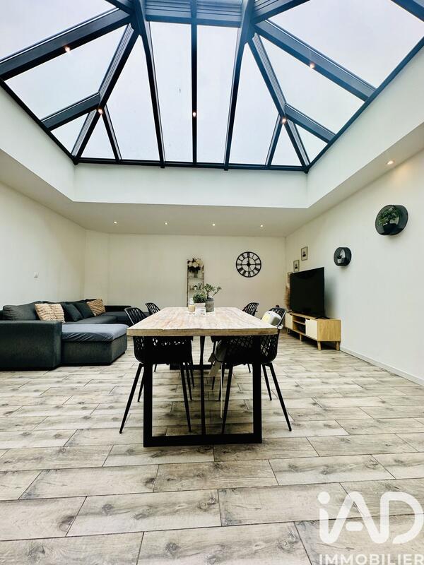 Maison - 95 m² - 5 pièces