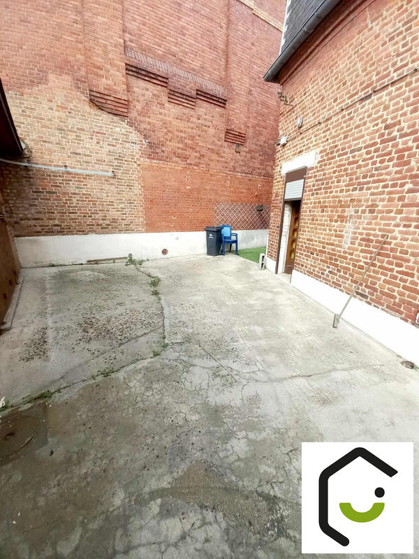 Maison - 200 m² - 8 pièces