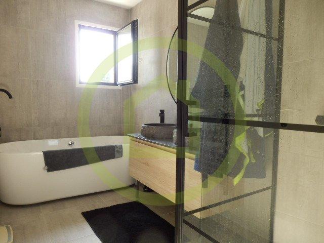 Maison - 154 m² - 6 pièces