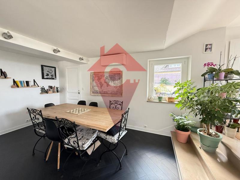 Maison - 162 m² - 5 pièces