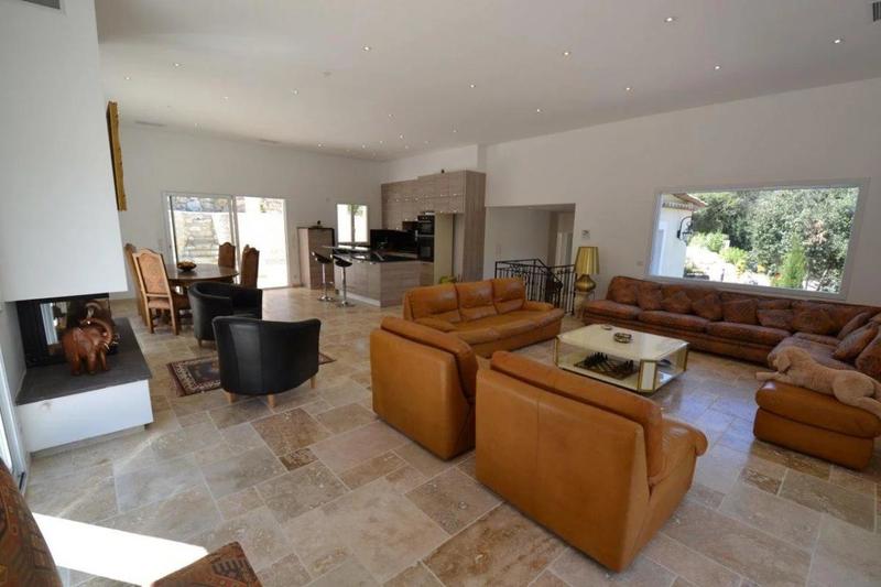 Villa - 186 m² - 6 pièces