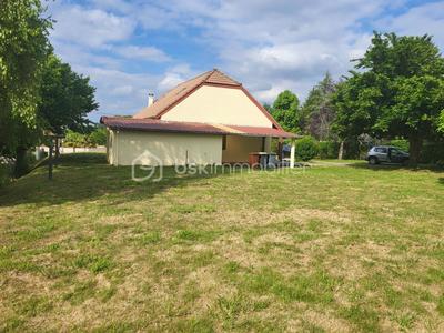 Maison traditionnelle - 143 m² - 6 pièces