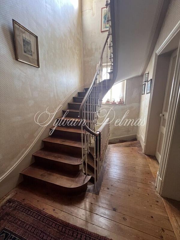 Château - 600 m² - 15 pièces