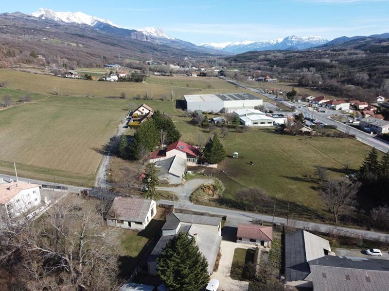 Terrain constructible - 593 m²