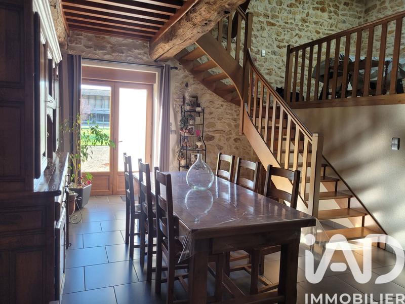 Maison - 216 m² - 7 pièces