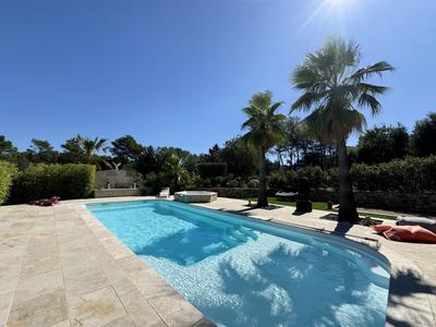 Propriété - 270 m² - 10 pièces