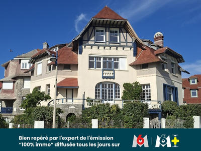 Maison - 296 m² - 16 pièces