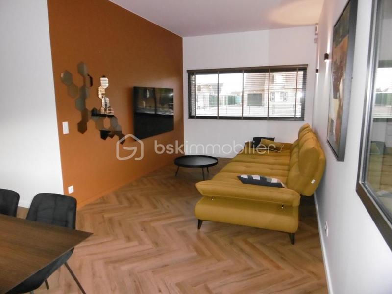 Maison - 205 m² - 6 pièces