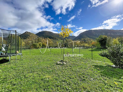 Maison - 92 m² - 4 pièces