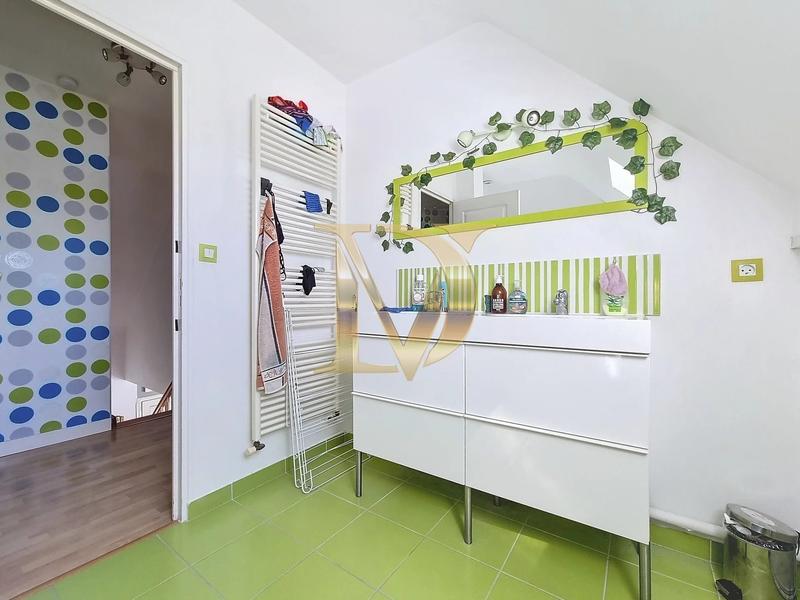 Maison - 245 m² - 11 pièces