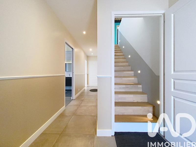 Maison - 180 m² - 5 pièces