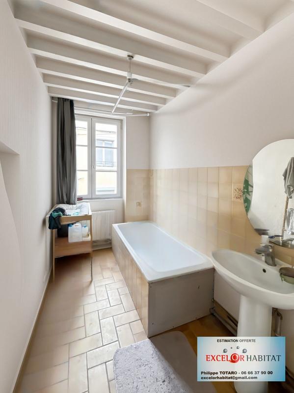 Immeuble - 130 m² - 6 pièces