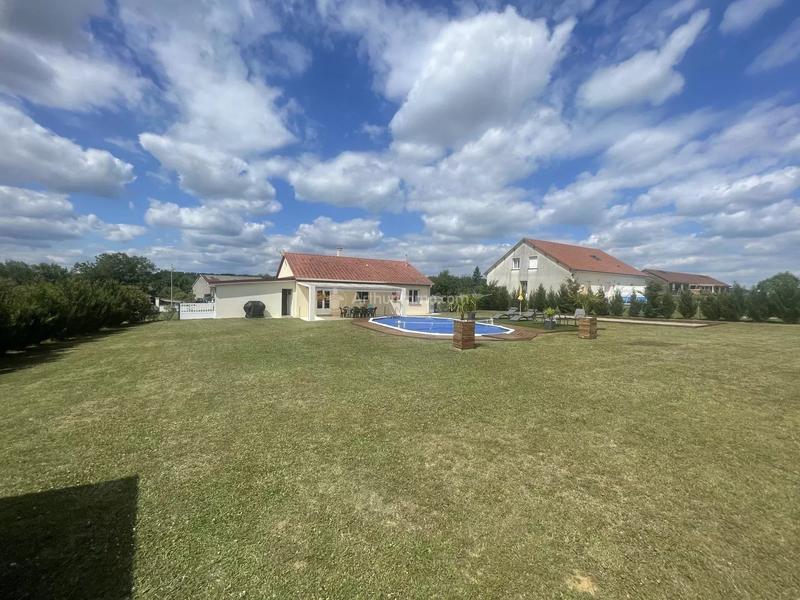 Maison - 97 m² - 4 pièces