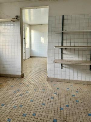 Local commercial - 13 599 m² - 5 pièces