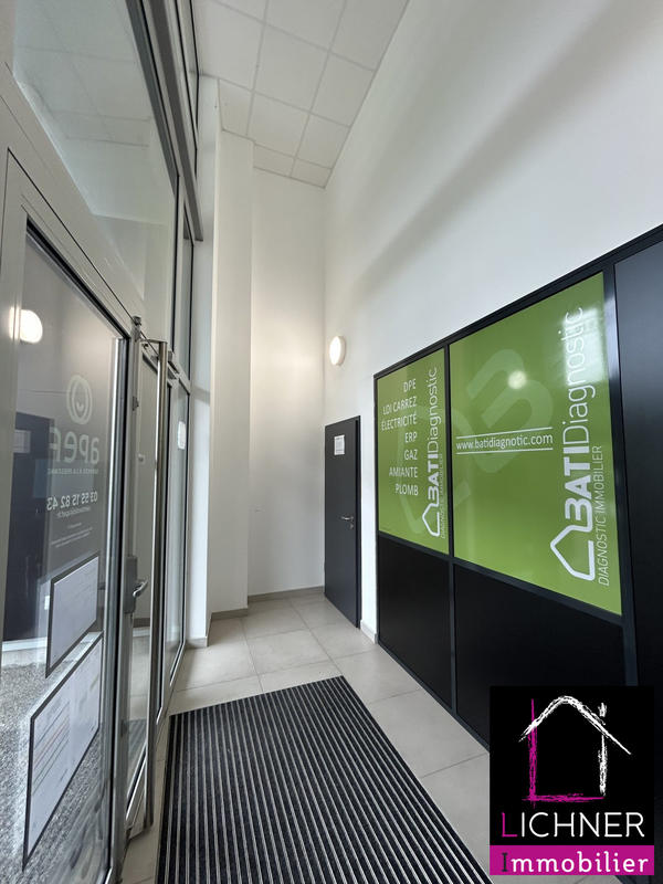 Local commercial - 60 m² - 2 pièces