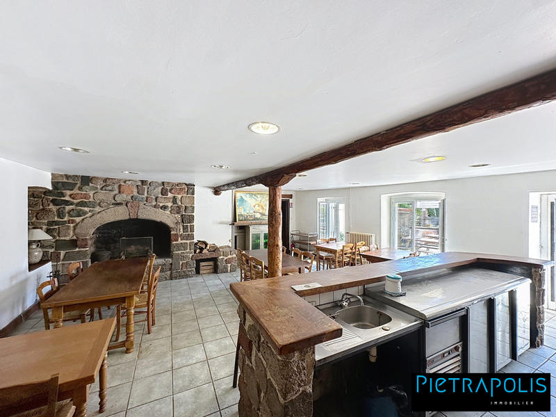 Maison ancienne - 235 m² - 4 pièces