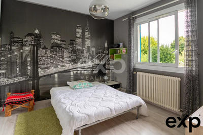 Maison - 161 m² - 7 pièces