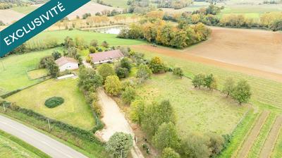 Maison - 229 m² - 9 pièces