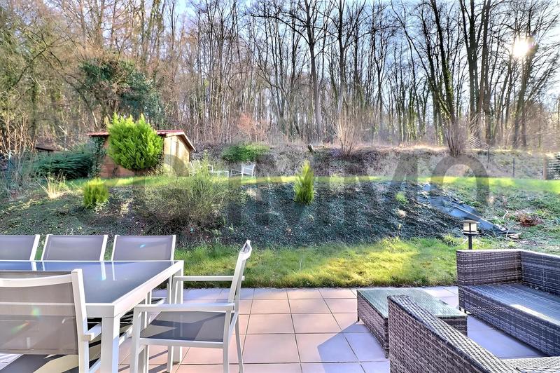 Maison jumelée - 129 m² - 7 pièces