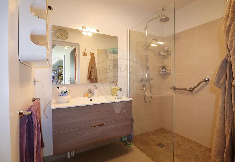 Appartement - 90 m² - 3 pièces