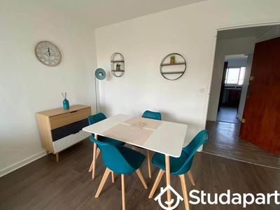 Chambre - 9 m² - 1 pièce