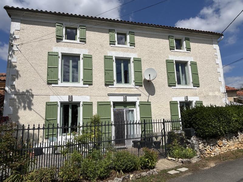 Maison - 148 m² - 8 pièces
