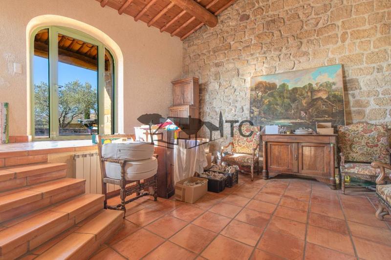 Mas - 286 m² - 9 pièces