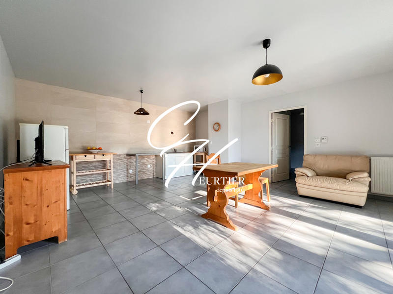 Appartement - 85 m² - 4 pièces