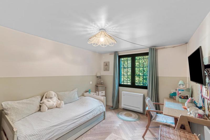 Villa - 265 m² - 6 pièces