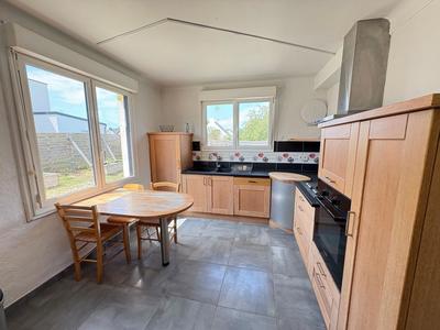 Maison - 104 m² - 4 pièces