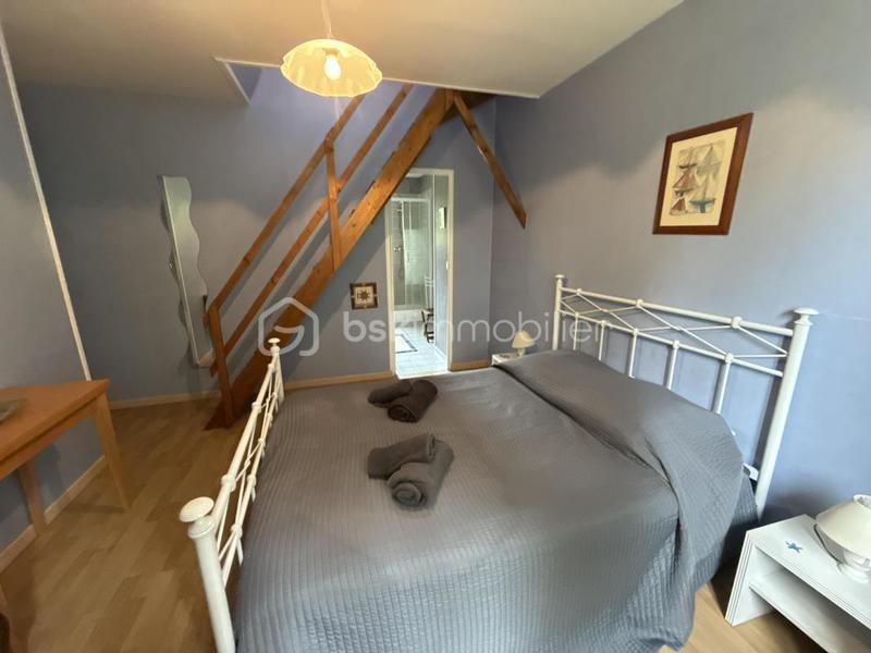 Demeure - 326 m² - 11 pièces