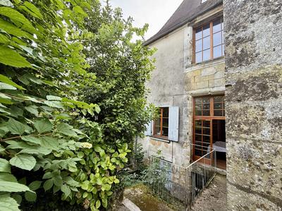 Maison - 300 m² - 12 pièces