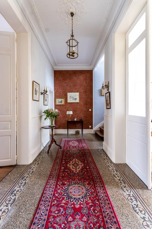 Maison - 346 m² - 10 pièces