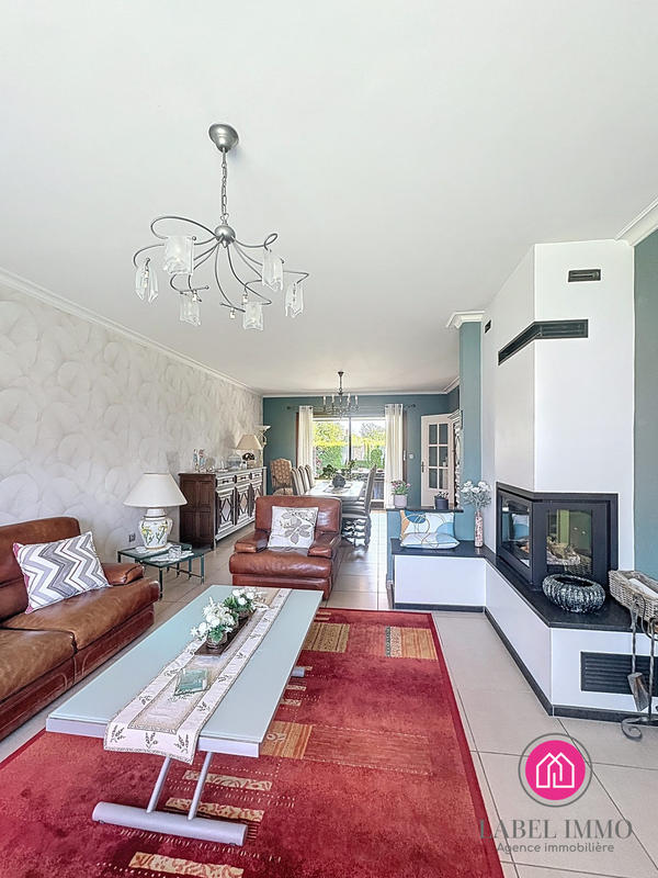 Maison - 176 m² - 8 pièces