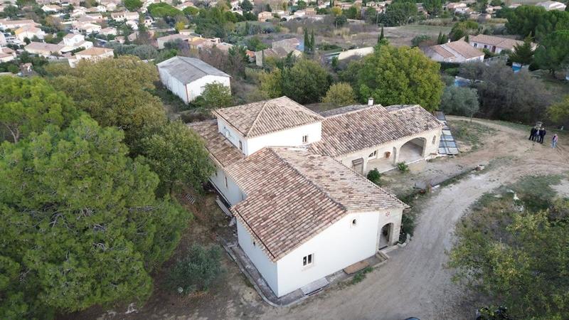 Maison - 260 m² - 5 pièces