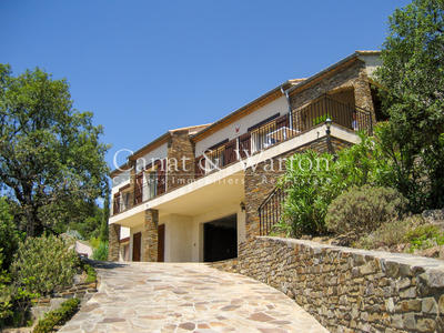 Villa - 220 m² - 7 pièces