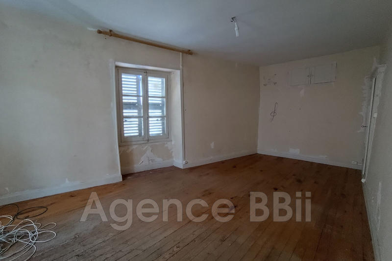 Maison - 284 m² - 2 pièces