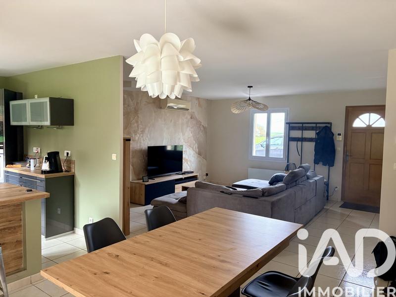 Maison - 104 m² - 5 pièces