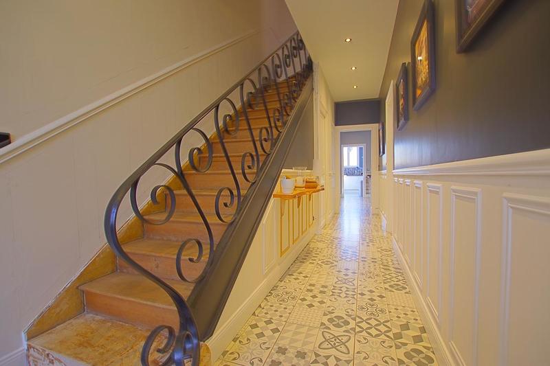 Maison - 180 m² - 6 pièces